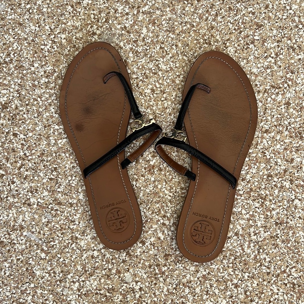 Tory Burch size 9 black sandal.